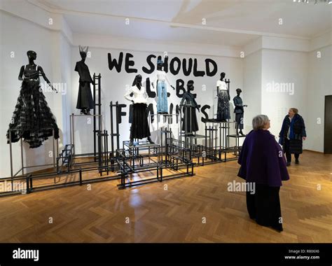 gemeentemuseum den haag tentoonstellingen chanel|Femmes Fatales .